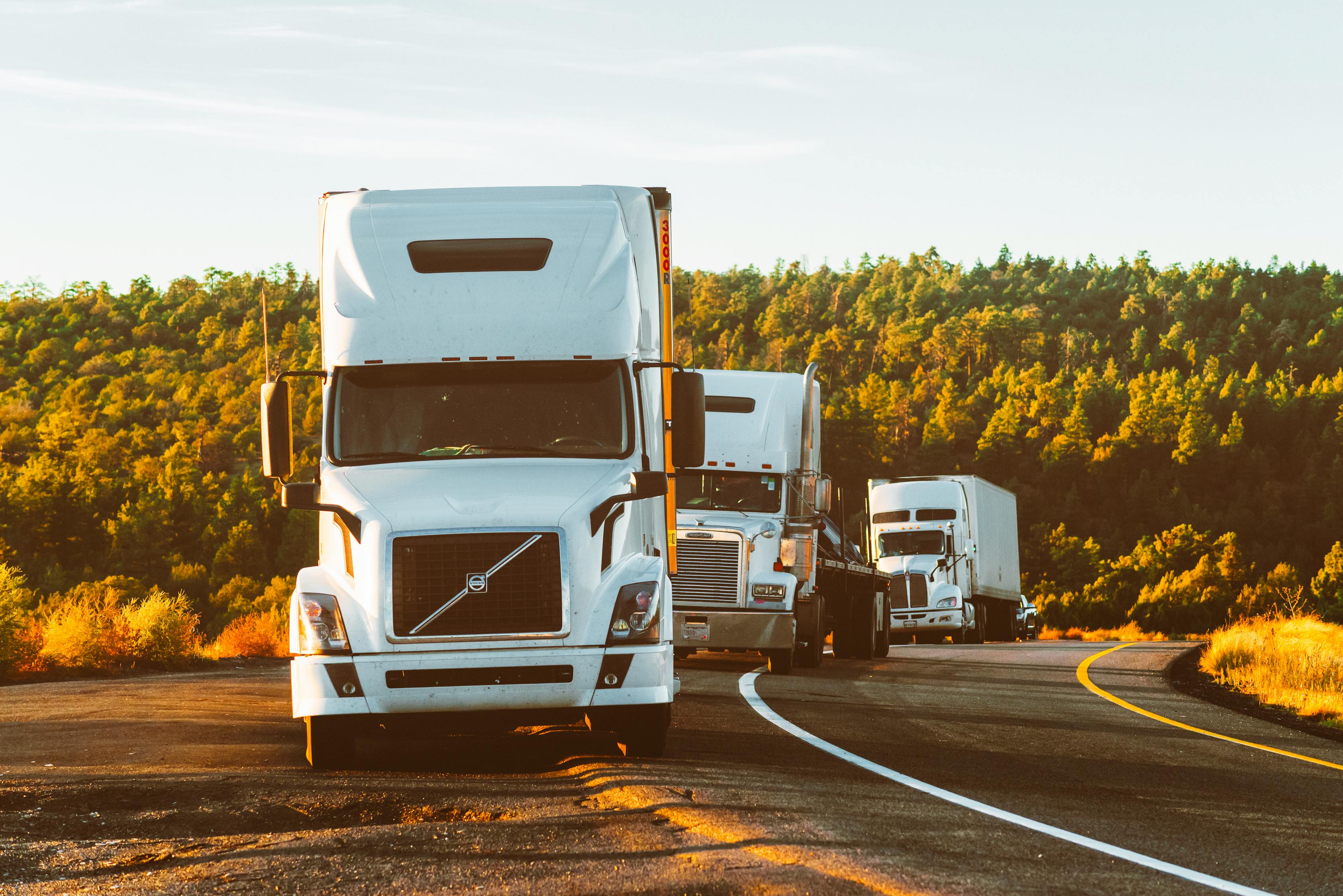 2024新澳门正版免费资本车，策略应用解析_智能升级版2933.437